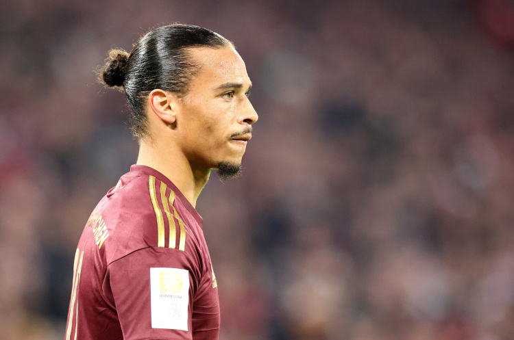 记者：萨内缺席拜仁在周三的训练，可能错过对阵弗赖堡的比赛