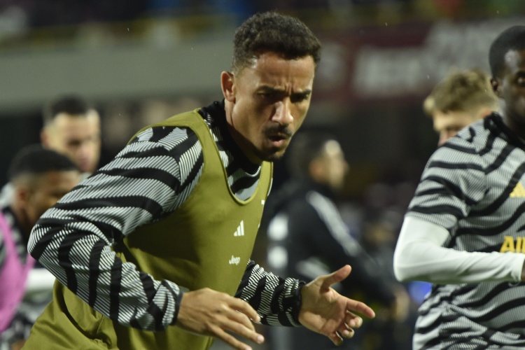 达尼洛:丢球多是整个团队的责任 欧冠资格始终是我们的目标