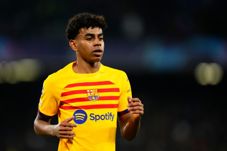 亚马尔:哈维的帮助对我很重要,是他给了我们年轻球员信心