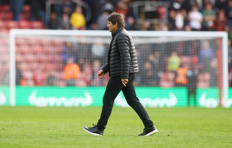 共和报:孔蒂要求1000万欧年薪,那不勒斯的报价已达到800万欧