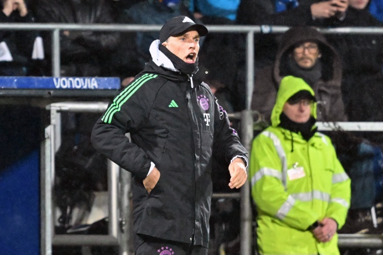 泰晤士:若滕哈赫下课,图赫尔是曼联考虑的候选人之一